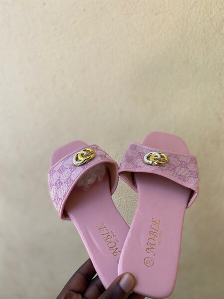 Chaussons élégants pour femmes