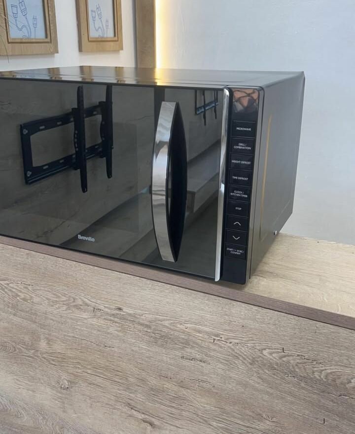23L breville microwave oven