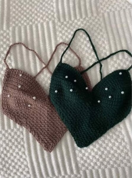 Top crochet perlé élégant