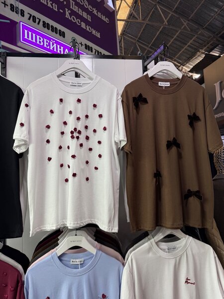 Милые футболочки(оверсайз) с пришитыми деталями