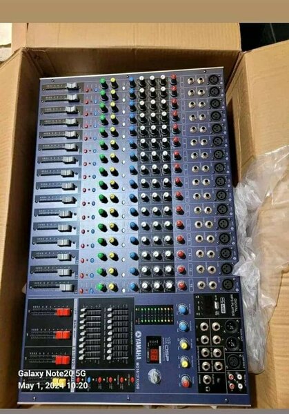 16 piste MG16 Double Equalizer Bluetooth USB-