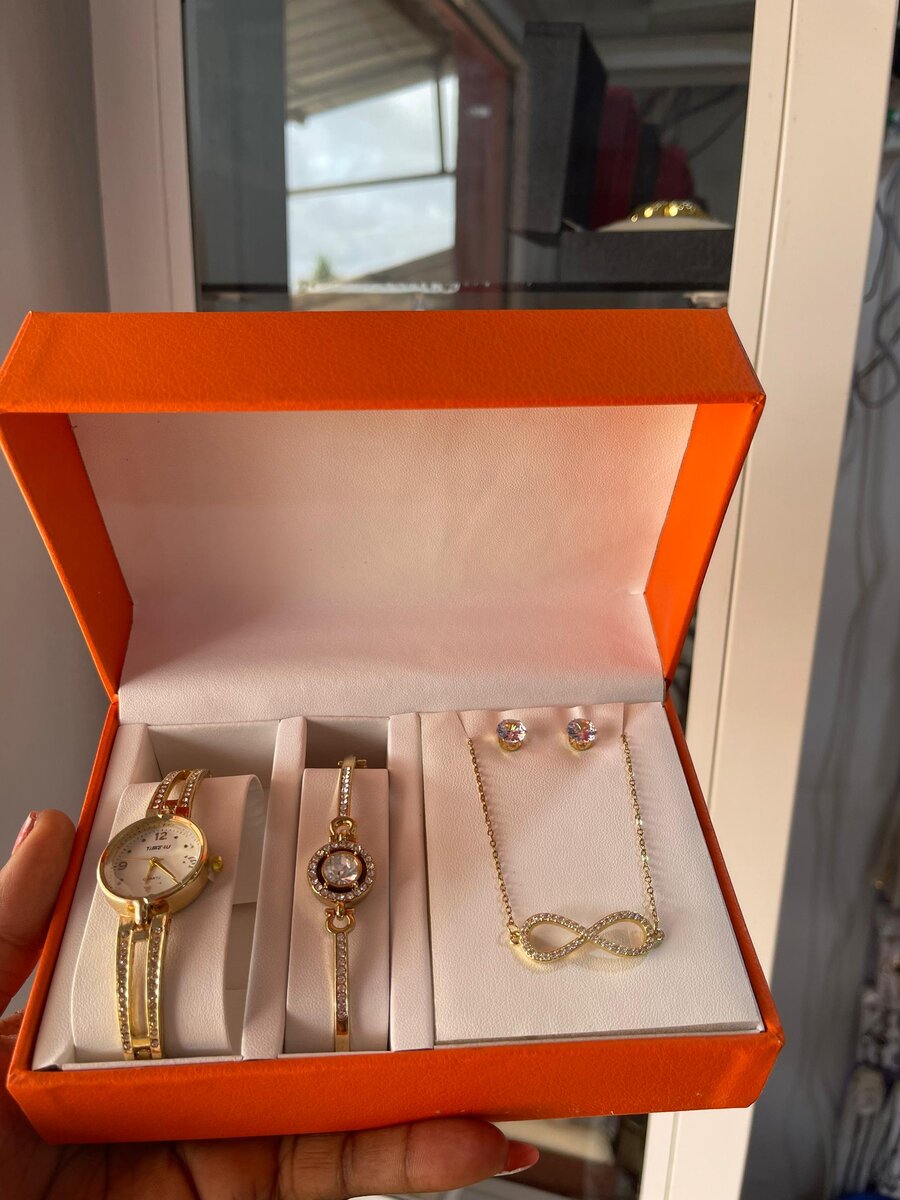 Coffret Bijoux et Montre Élégant