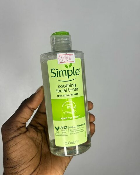 Lotion tonique hydratante simple