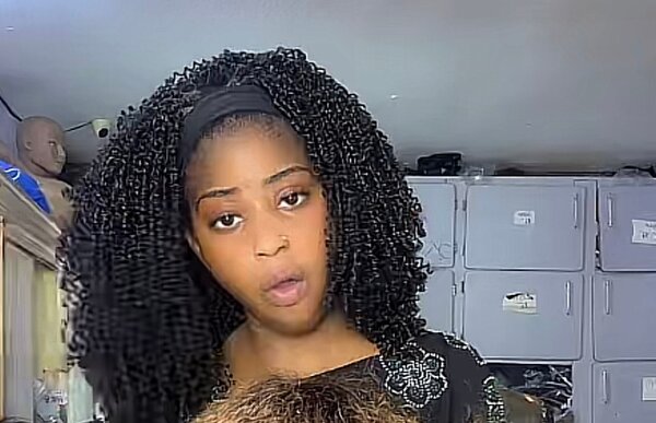 Perruque Bandeau noire