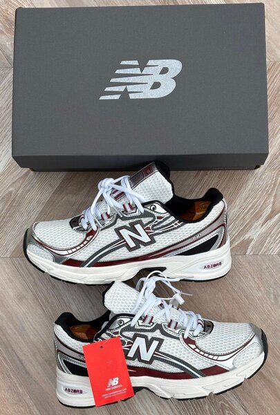 New Balance 740