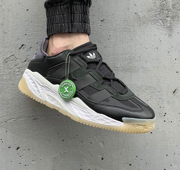 Sneakers tendance en cuir noir