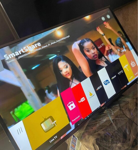 Téléviseur LED 55" UHD AI