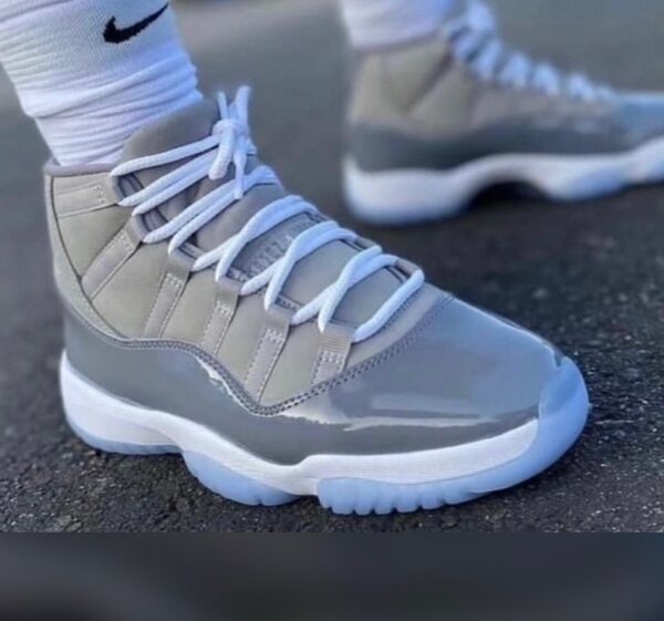Jordan 11 sneaker