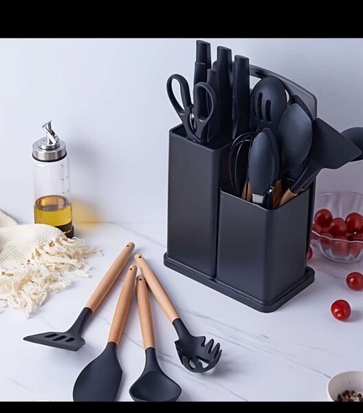 Silicone cookware set