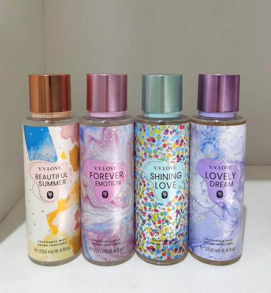 LONG LASTING BODY MISTS