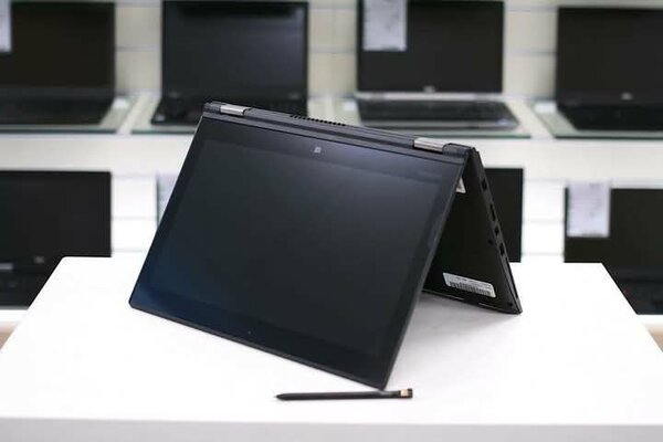 Ordinateur portable 2-en-1 Lenovo