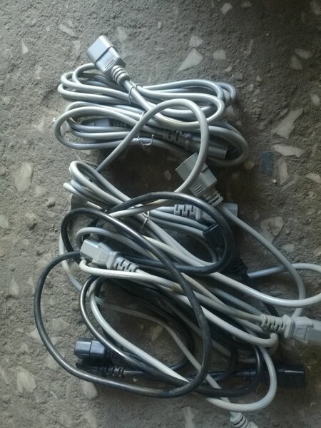 Male-Female Poweracable