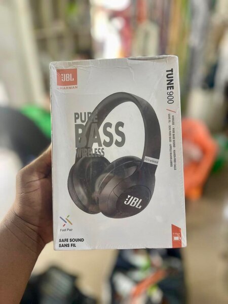 JBL TUNE 900
