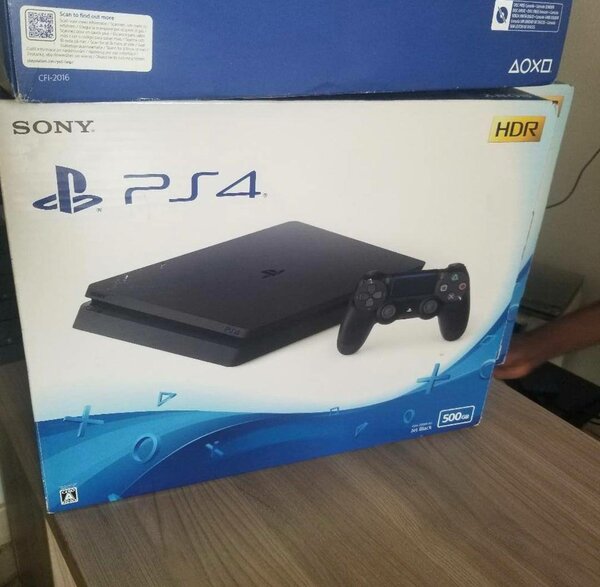 Console Sony PS4 500GB