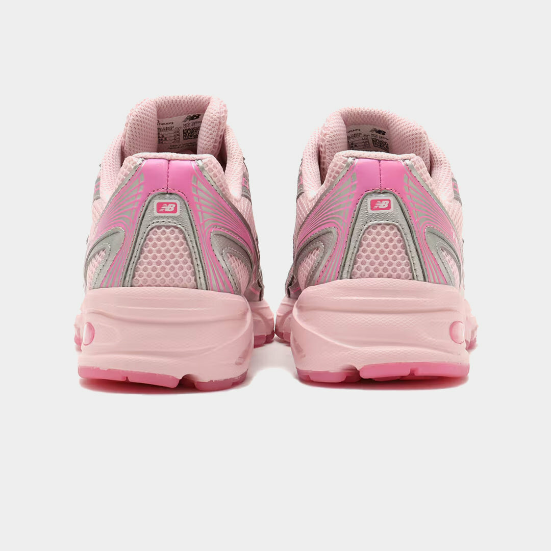 New Balance 740 rose