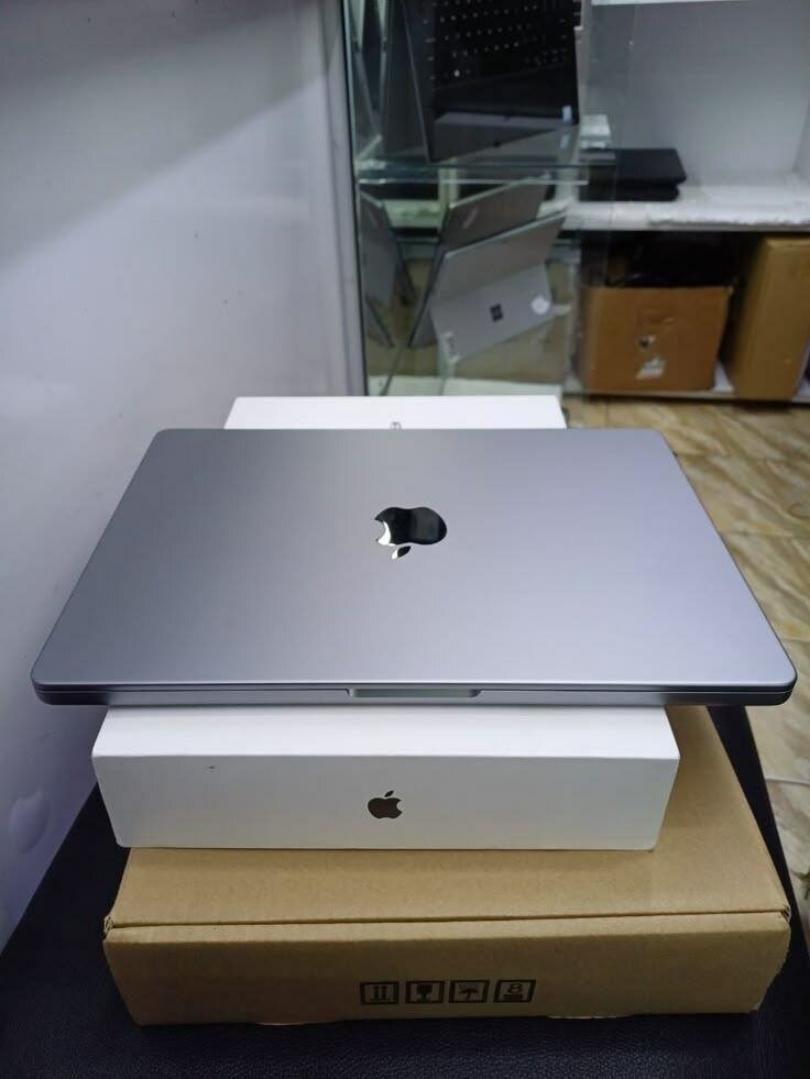 MacBook Pro Apple
