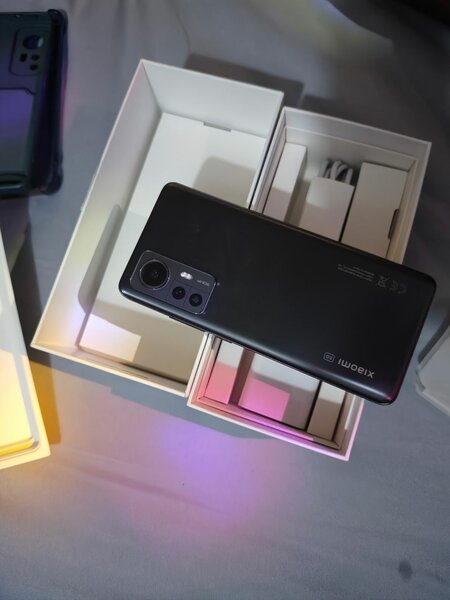 XIAOMI 12 IMPORTÉ