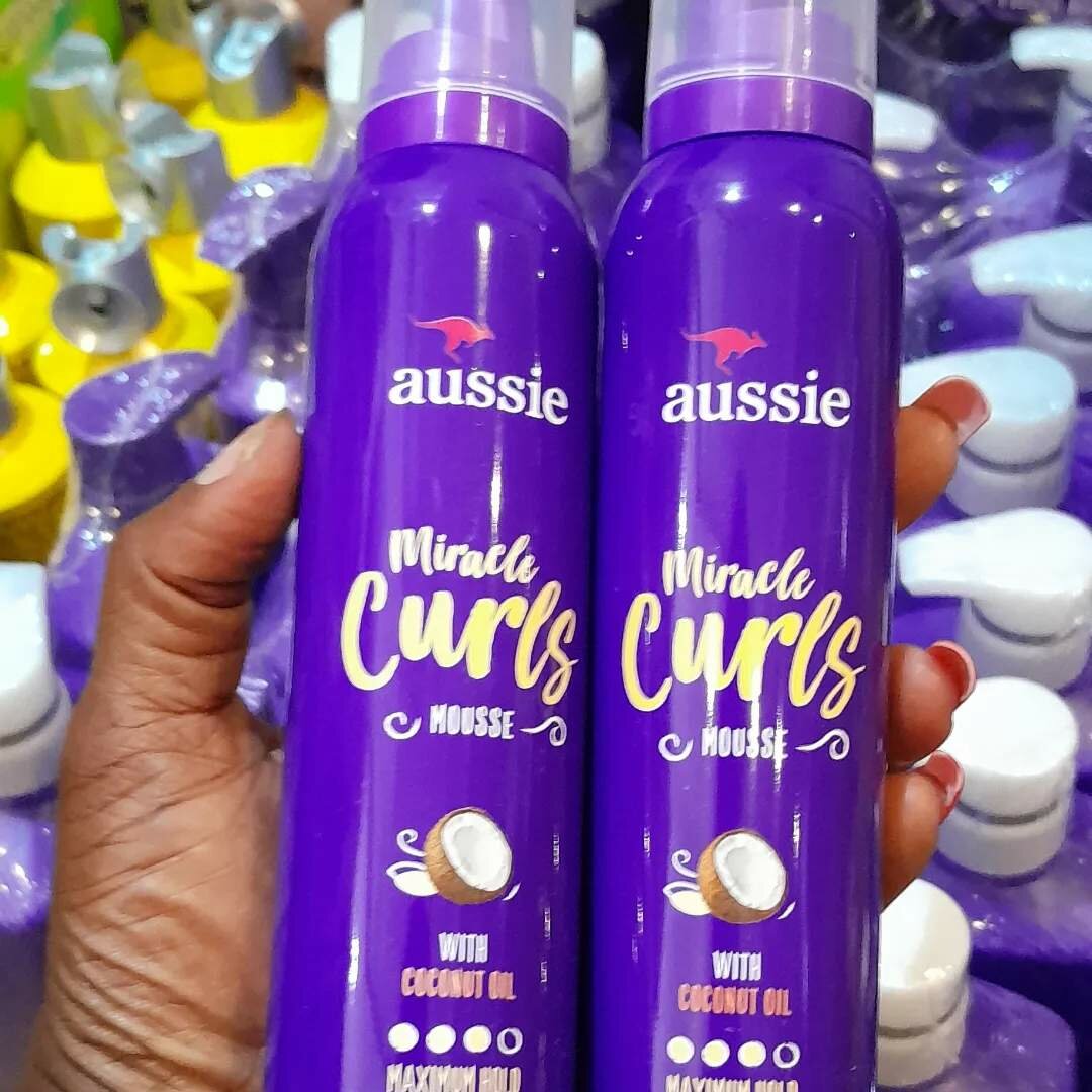 Aussie Miracle Curls Styling Mousse with Coconut & Jojoba Oi
