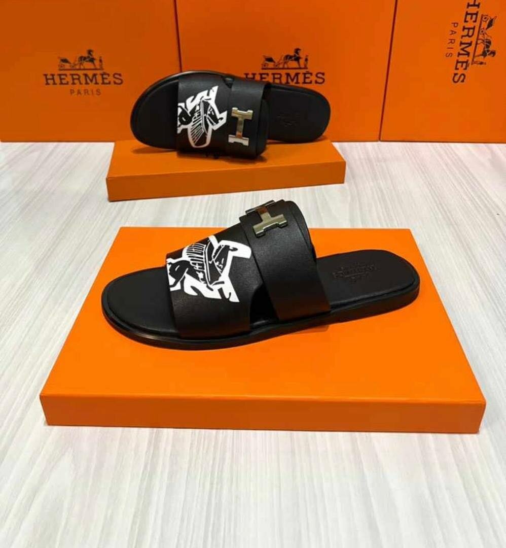 Tongs de luxe stylées