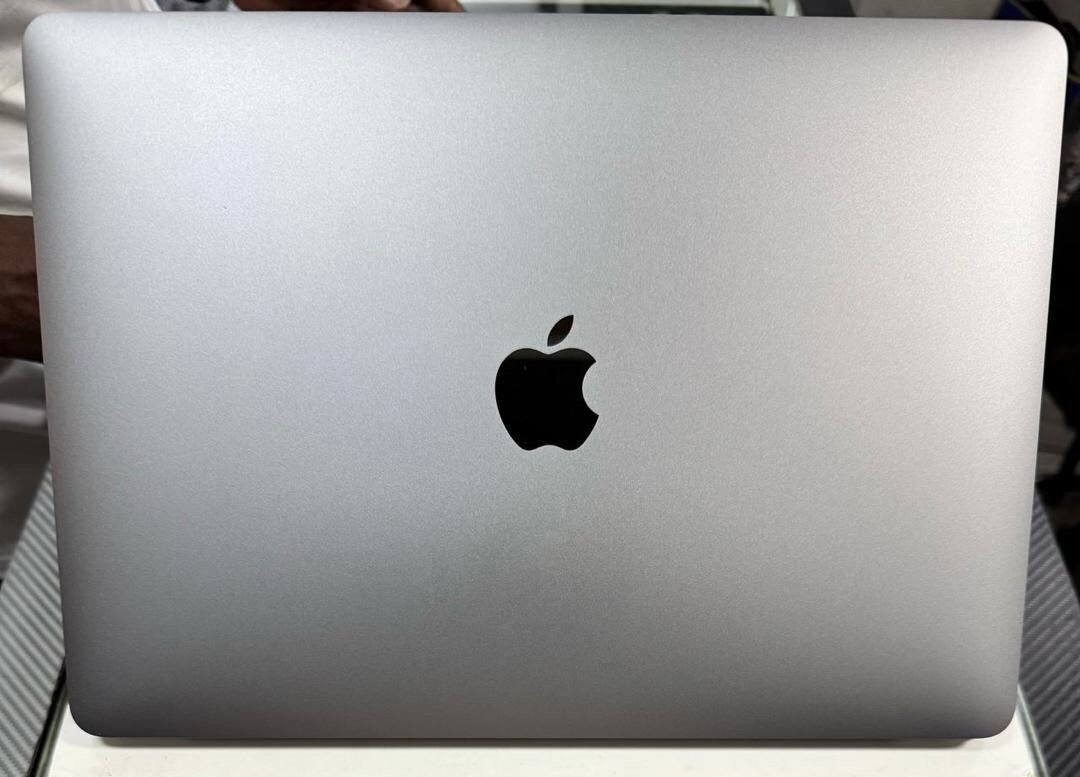 MACBOOK AIR M1 (Retina 13.3 )