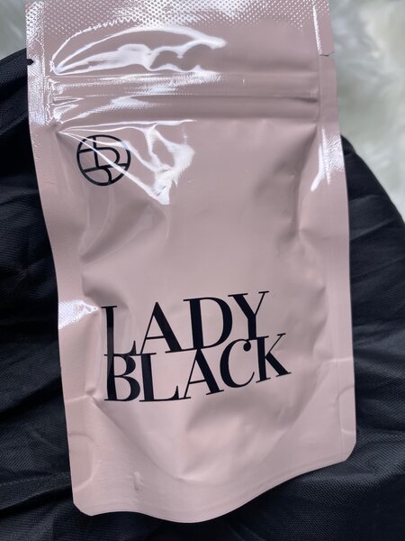 Lady black glue