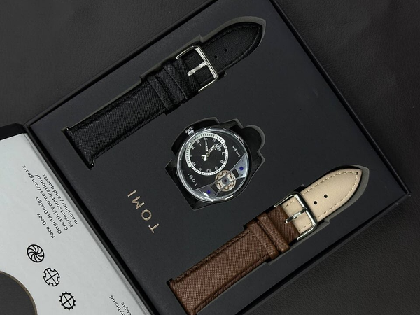 Стильные часы TOMI