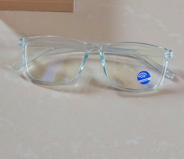 NEW IN: Optical frames with Anti-blue light available in the color shown 💞