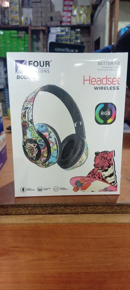 GRAFFITI BOOM 9 HEADPHONES
