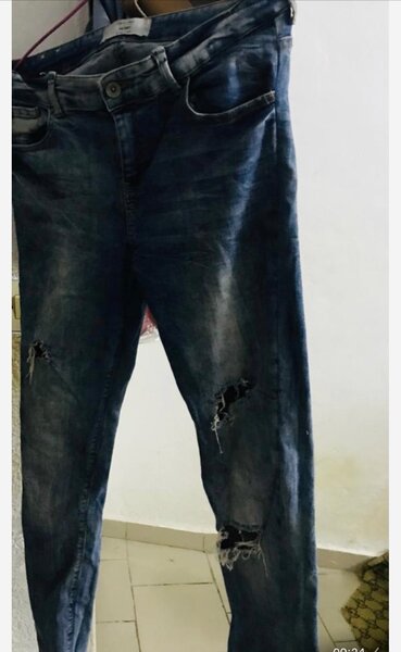 Jeans déchirés tendance femme