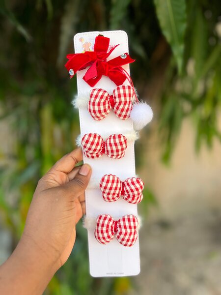 Nœuds papillon à carreaux rouges