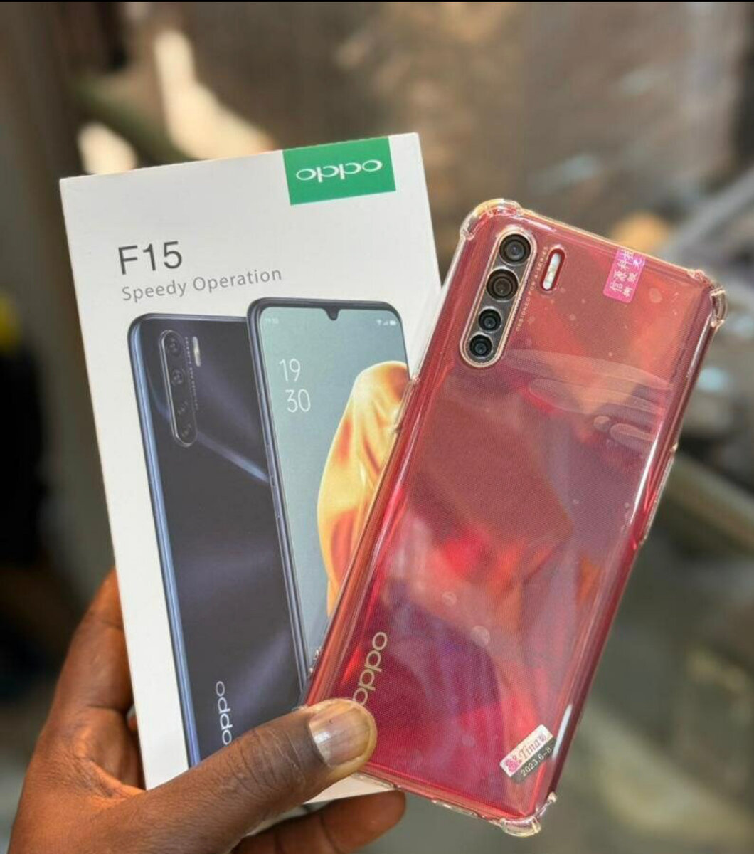 Smartphone Oppo F15 rapide