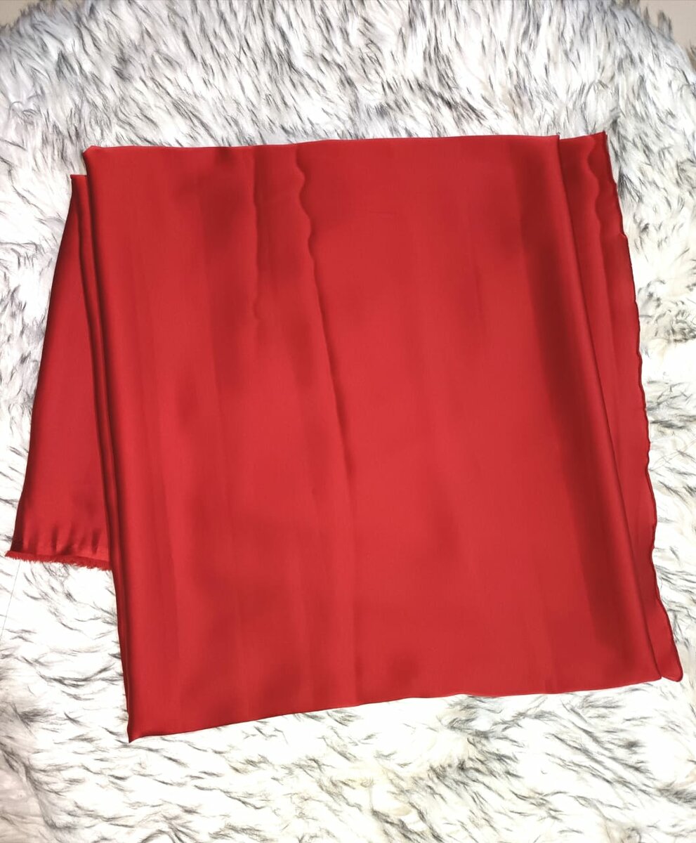 Tissu en soie unicolore