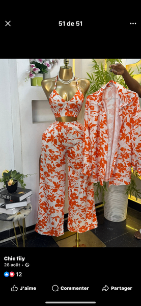 Tenue estivale à motifs fleuris