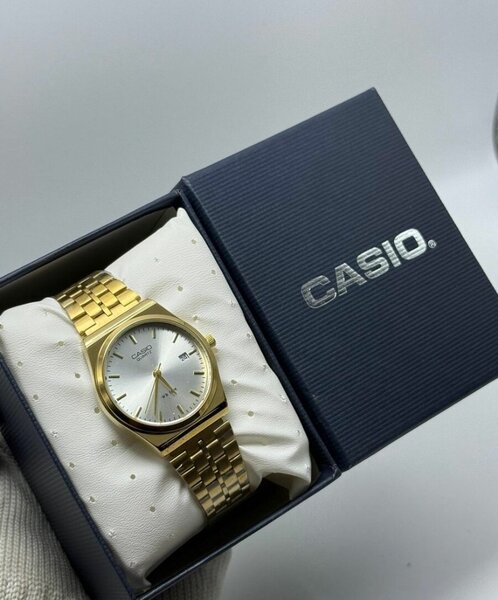 Montre Casio Dorée Classique