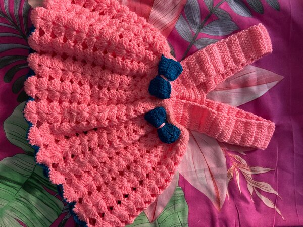Robe en crochet pour fille