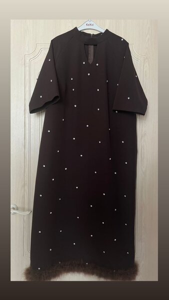 Вечерное платье в хорошем состоянии коричневый