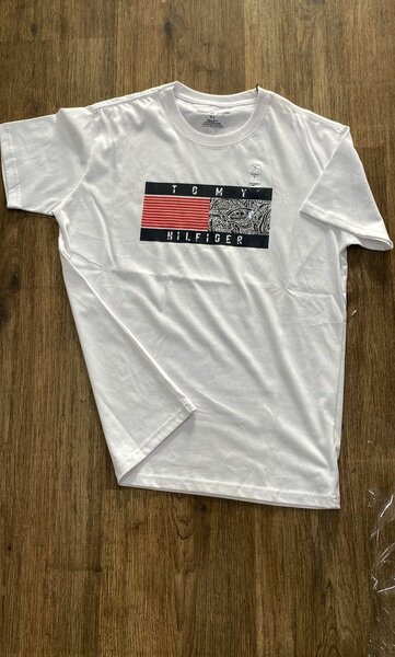 Tommy Hilfiger Graphic Tee