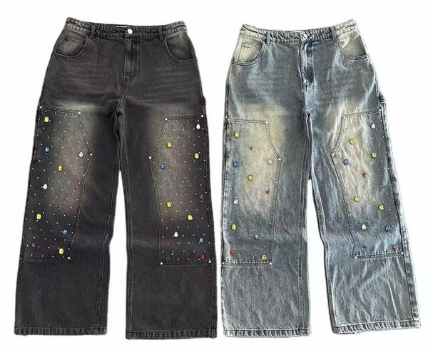 Jeans en denim avec perles colorées