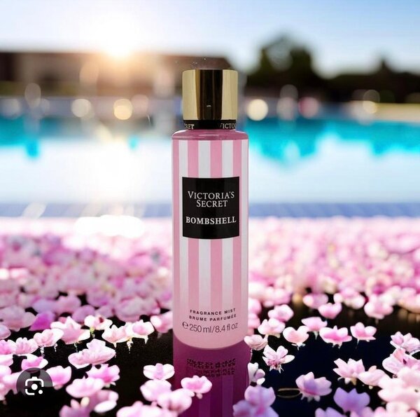 Brume Victoria’s Secret bombshell