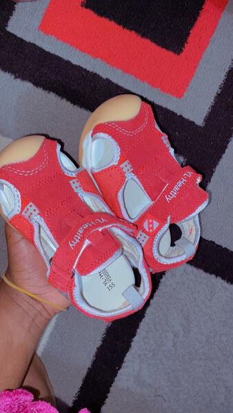 Sandales enfant confortables