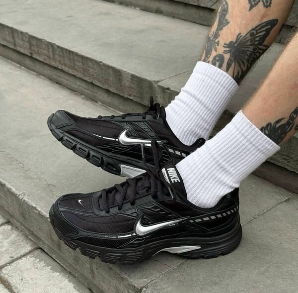 Baskets Nike initiator