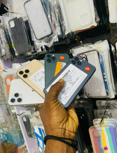 iPhone 11 pro max Available