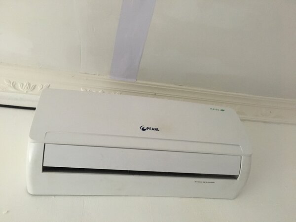 Pearl air condition..1.5hp.slightly used and very neat