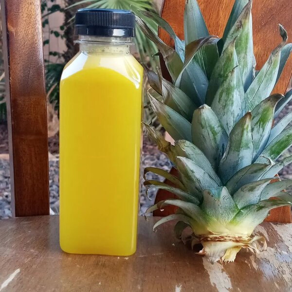 Jus d'ananas rafraîchissant