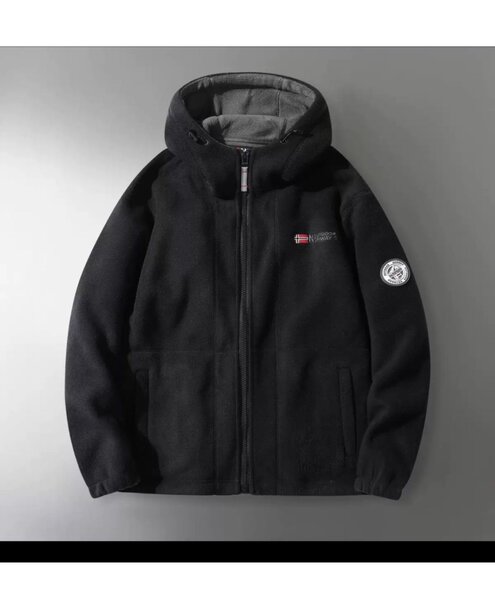 Флисовая куртка отличного качества