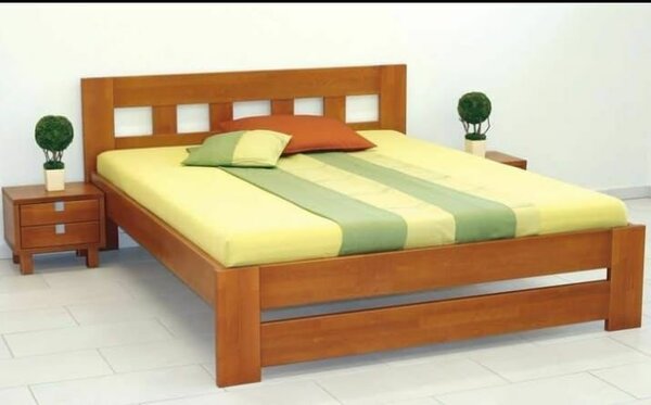 Lit double en bois massif