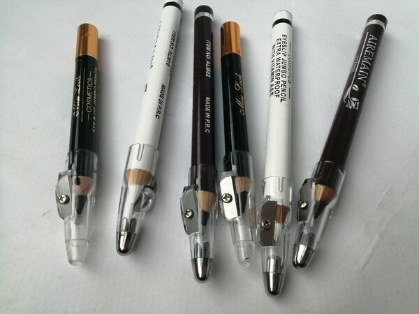 6 Crayons de maquillage