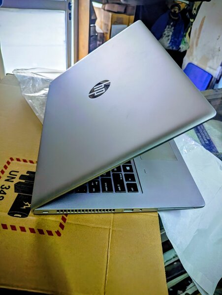 Ordinateur portable élégant HP