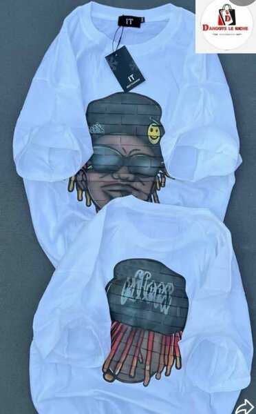 Affiche artistique enfant souriant