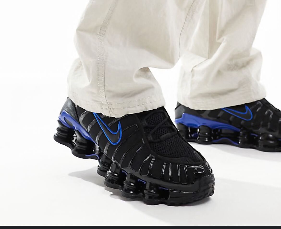 Baskets Nike Shox Noir et Bleu